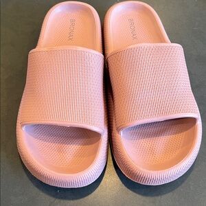 Bronax Cloud Slides, Blush, Size 39/40 (Women’s 8.5 to 9  or Men’s  6.5 to 7)
